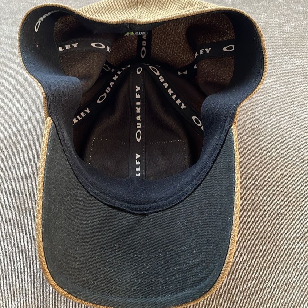 Oakley Hat (NWOT) - Picture 8 of 16